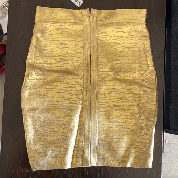 Gold skirt - Picture 2 of 3